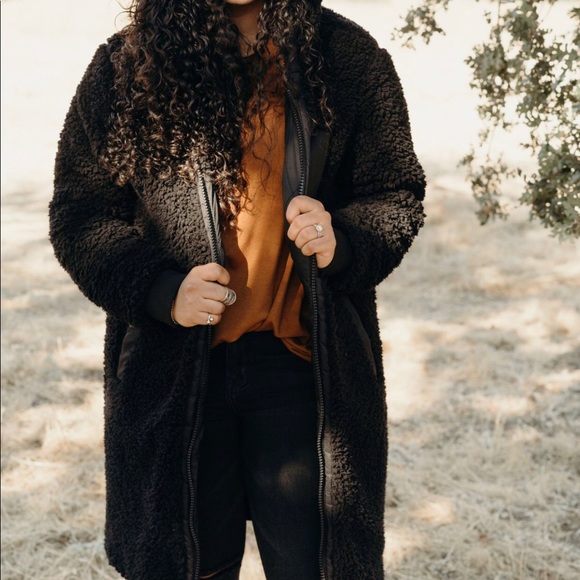 CJLA Allie reversible quilted/ Sherpa Jacket - Picture 4 of 6